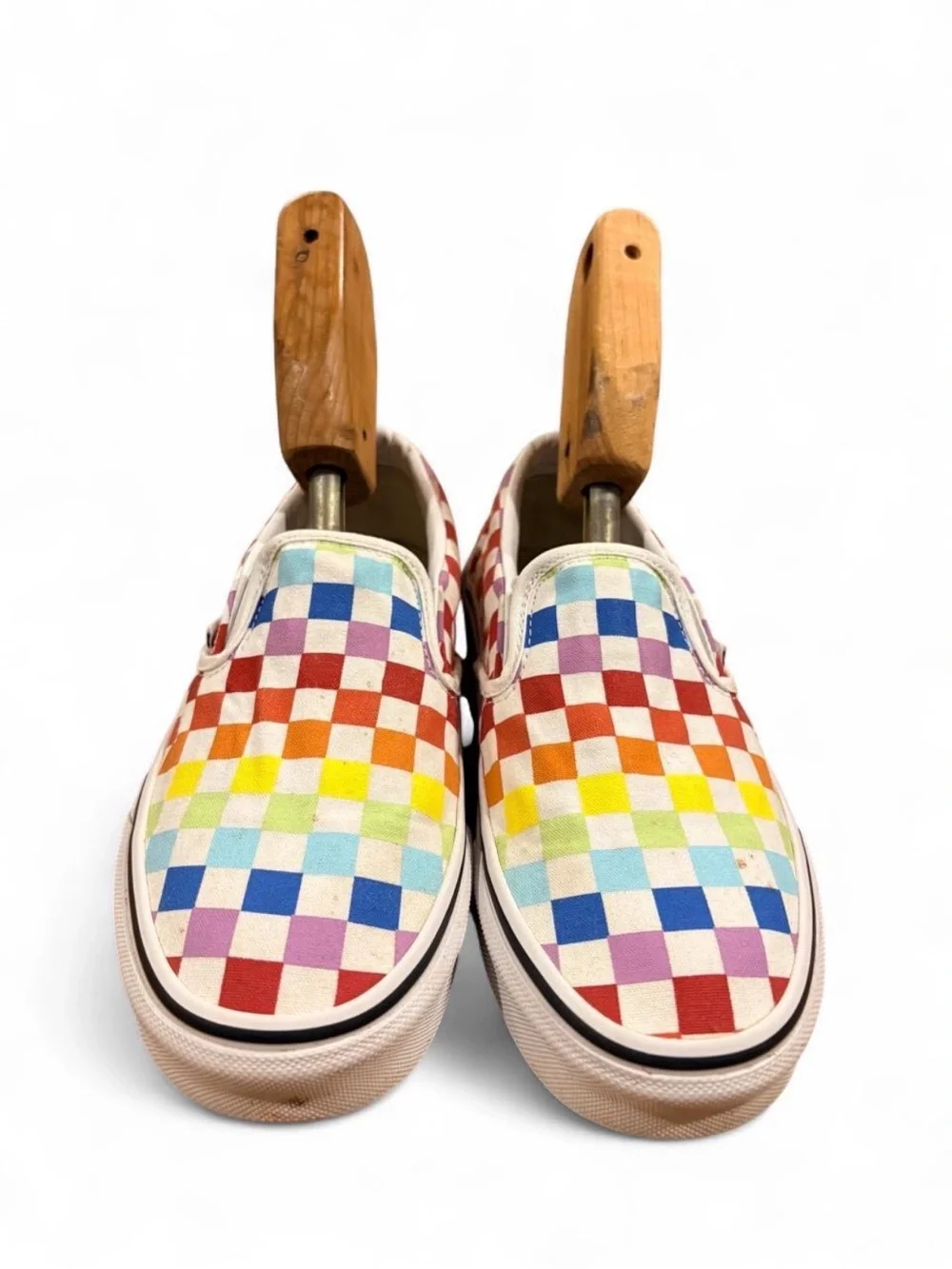 Vans Men’s 6.5 Slip-On Sneakers in Rainbow Check Skater 90s Punk Rock